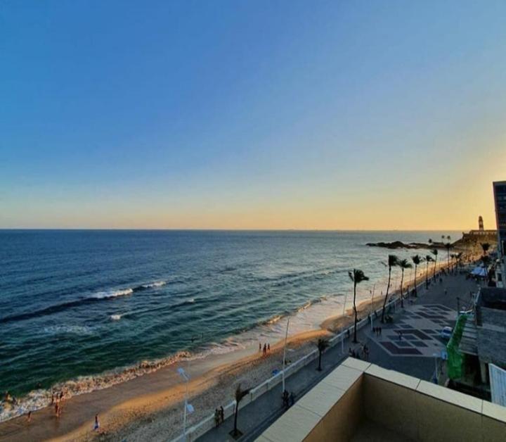 Belissimo Flat Direto Na Praia Da Barra - Flat Beira Mar No Circuito Do Carnaval السلفادور المظهر الخارجي الصورة